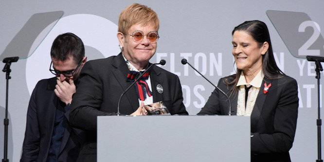 Elton John visszavonul a fellépésektől