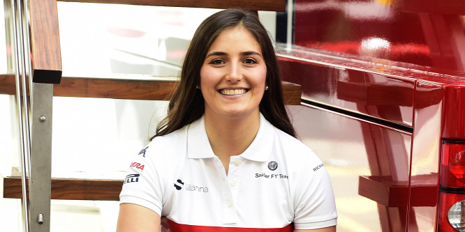 Tesztpilótává léptette el Tatiana Calderónt a Sauber