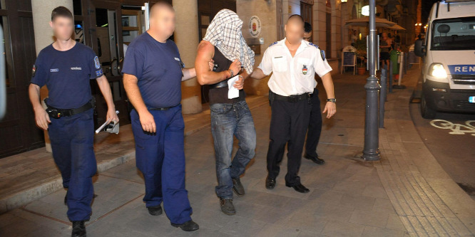 Többször megerőszakolhatta a gyerekeit a rendőrgyilkos Soós Lajos társa