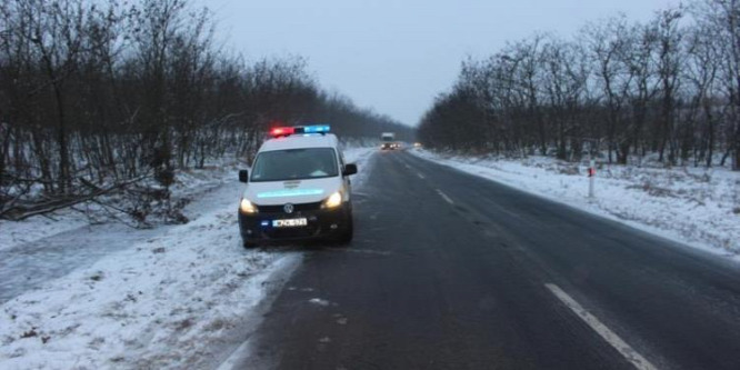 Csúszós utakra figyelmeztet a katasztrófavédelem