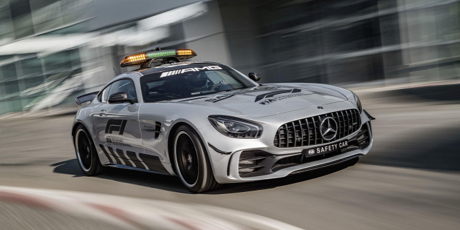 585 lóerős Mercedes vigyáz az F1-es mezőny biztonságára