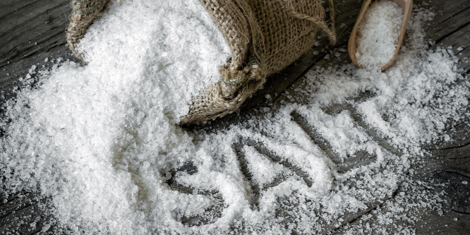 5 egyszerű tipp, ha csökkentené a sót az étrendjében