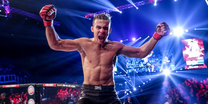 A fürdőköpenyes magyar MMA-harcos Amerika meghódítására készül