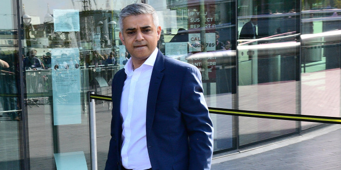 Muszlim londoni polgármester: Meg kell törni a fehér férfiak dominanciáját
