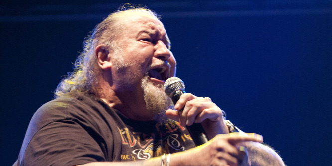Deák Bill Gyula 70 éves: egy fekete torok Kőbányáról