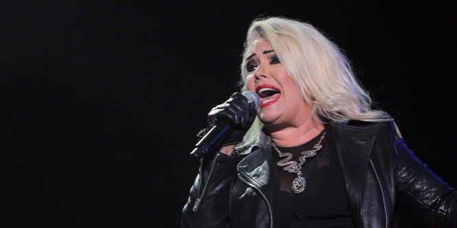 Kim Wilde-ot az UFO-k sarkallták új lemezre, a kertjében látta őket
