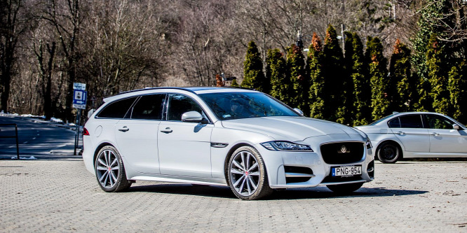 Stílusosabb kombit úgysem találna - Jaguar XF Sportbrake 25d R-Sport teszt