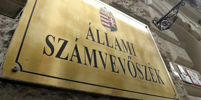 Átláthatatlan volt a Színművészeti gazdálkodása