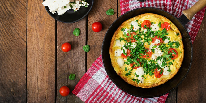 Induljon zöldfűszeres omlettel a nap!