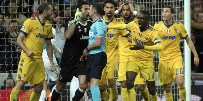 Figyelj, Buffon! Kell egy pofon?