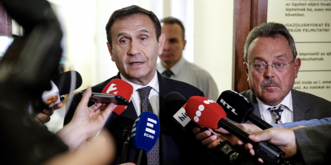 Nincs Gyárfás Tamásra nézve bizonyító erejű irat a nyomozók kezében