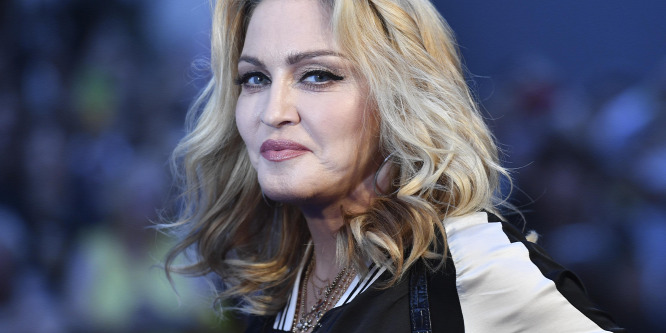Madonna 61 évesen is nagyon hajlékony: ekkorát terpesztett - Videó