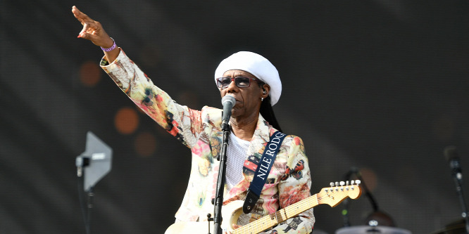 Ömlött a vér Nile Rodgers orrából, pedig csak próbálni akart