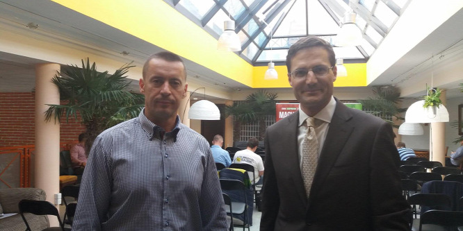 Jobbik-belháború: Vona emberei körbeudvarolják egymást