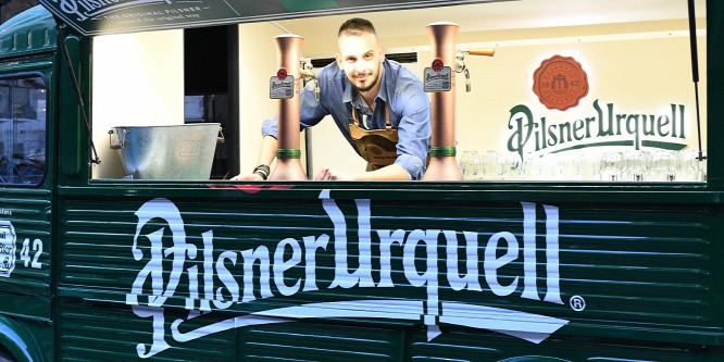 Magyarországra érkezik a plzeňi sör
