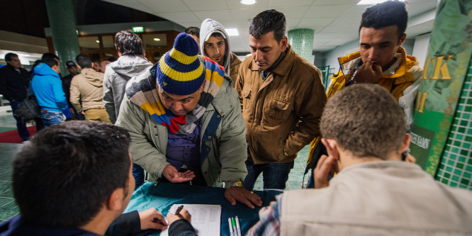 Svédországban szervezett migránsbandák uralják a városokat