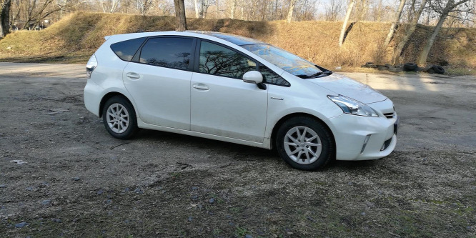 Toyota Prius Plus használtteszt galéria