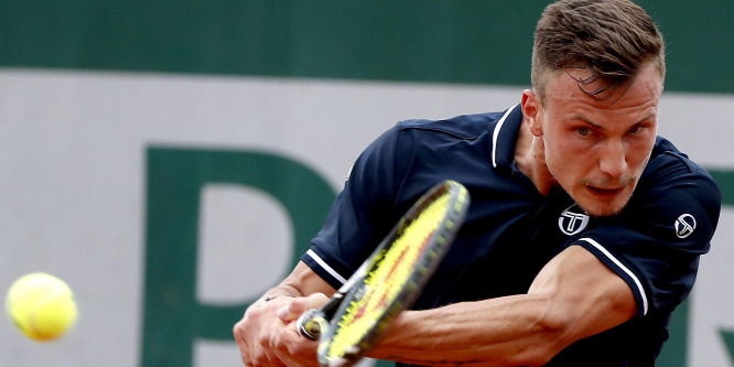 Fucsovics Márton a Roland Garroson is remekel
