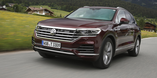 Ilyen egy népautó a luxus SUV-ok között – VW Touareg (2018) menetpróba