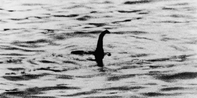 Újra lencsevégre kapták a Loch Ness-i szörnyet