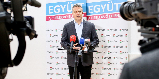 Megszűnt a nőverő Juhász Péter alól a pártja, megint pénzt koldul