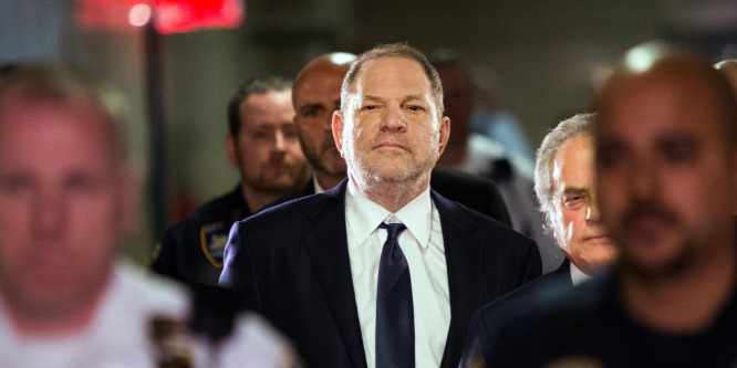 Elhalasztották a szexuális erőszakkal vádolt Harvey Weinstein tárgyalását