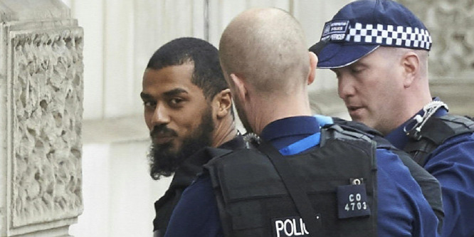 A brit miniszterelnök hivatalánál akart robbantani egy migráns