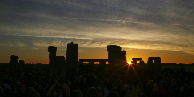 Hatvan év után került a helyére a Stonehenge eltnt darabja