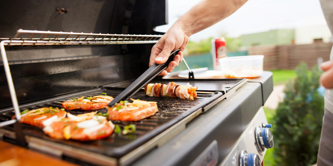 Ezért még ebben a melegben is megéri begyújtani a grillt