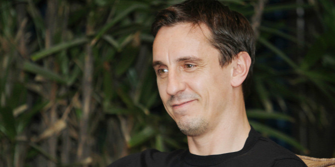 Gary Neville kiállt José Mourinho mellett
