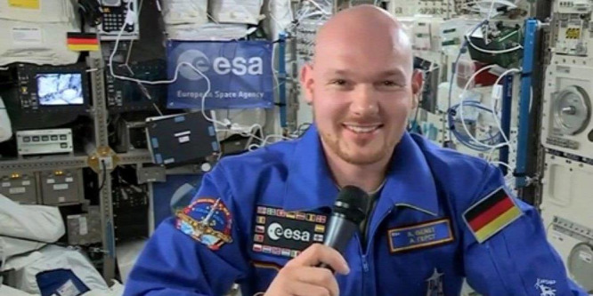 Astro Alex a világűrből szállt be a Kraftwerk koncertjébe