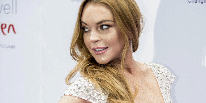 Lindsay Lohan meztelenül ünnepli a születésnapját (18+)