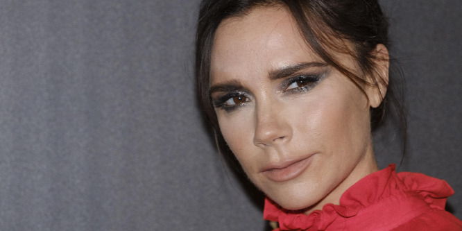 Victoria Beckham félmeztelenül: fia, Brooklyn készítette a képet