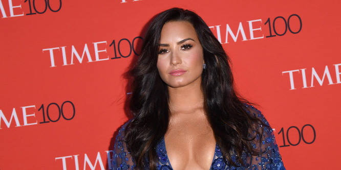 Demi Lovato megmutatta szexi idomait bikiniben