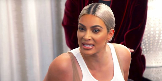 Rettenetesen összevesztek a Kardashian lányok