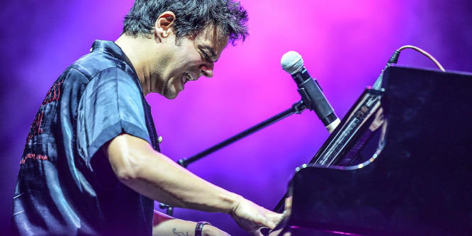 Jamie Cullum szétzavarta az esőfelhőket a Balaton fölött
