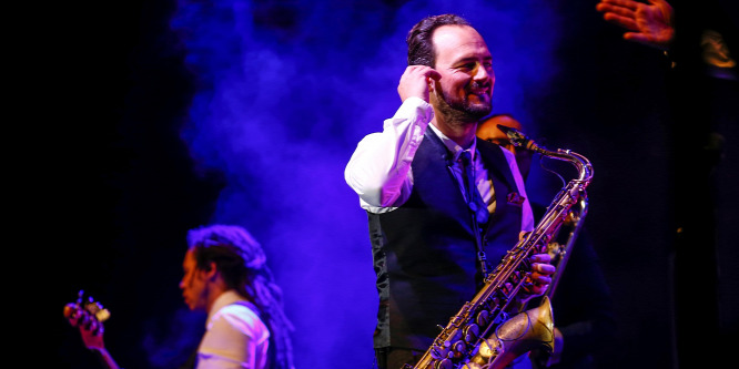 Báránybőrbe bújt jazzfarkasok lopták el a balatoni éjt