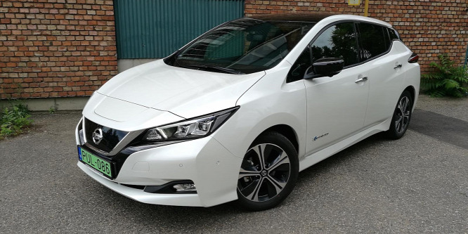 Az első autó, amit egy pedállal is lehet vezetni - Nissan Leaf teszt
