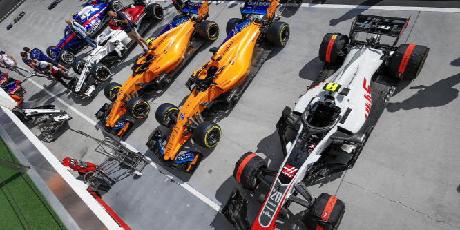 Alonso új ritmust adott az F1-es pilótakeringőnek