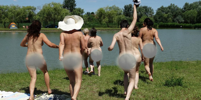 A meztelenség természetes dolog - videó