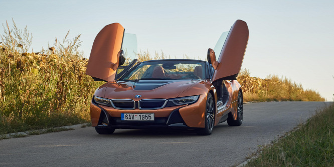 A szépség diadala, jelképes fogyasztással – BMW i8 Roadster teszt