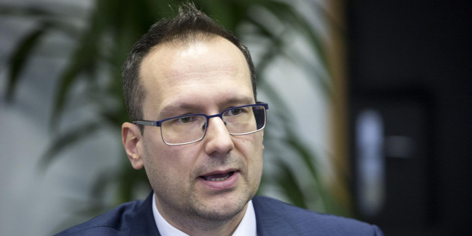 Jelentős digitális fejlesztések zajlanak az iskolákban