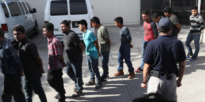 A világon mindenhol megbukott a migránsbarát politika