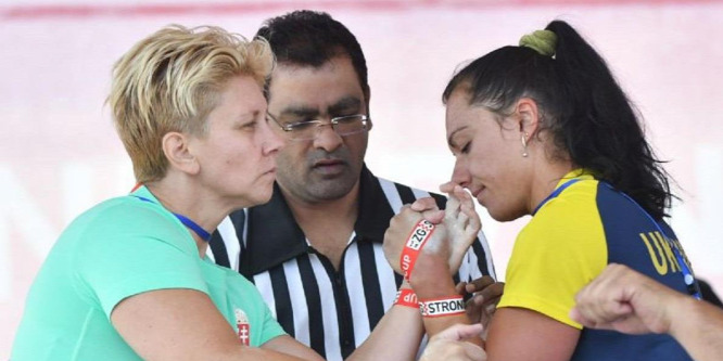 A szkanderos Kőváriné Ivánfi Brigitta ezüstérmes Kirgizisztánban