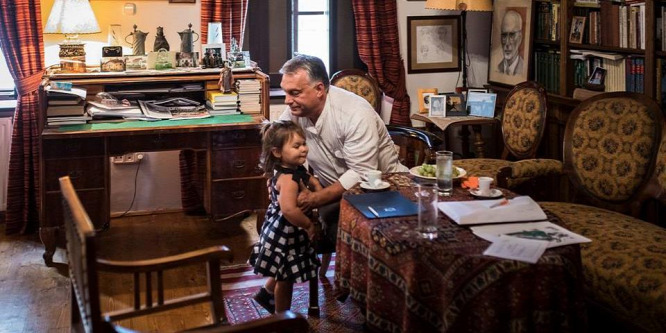 Nagyon megnőtt Orbán Viktor első unokája, Aliz: friss fotó