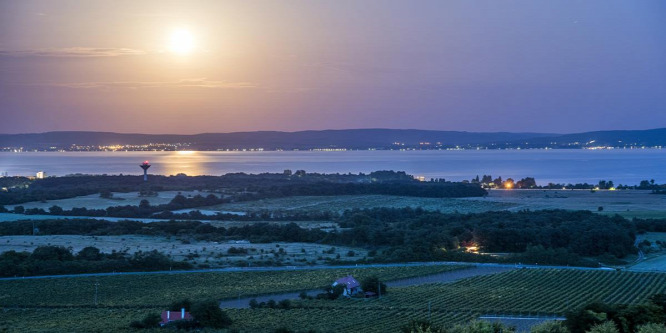 Más arcát mutatja a Balaton-felvidék a túrázóknak