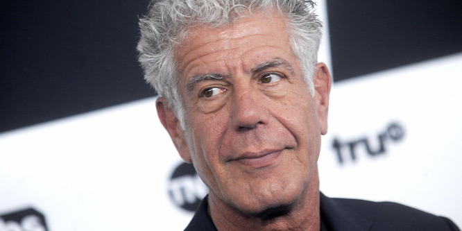 Több mint kétszázharmincezer dollárért kelt el a néhai Anthony Bourdain kedvenc konyhakése