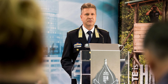 Távozik a budapesti rendőrfőkapitány
