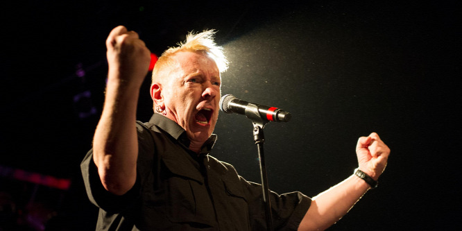 Johnny Rotten, a Sex Pistols énekese nagyon meghízott