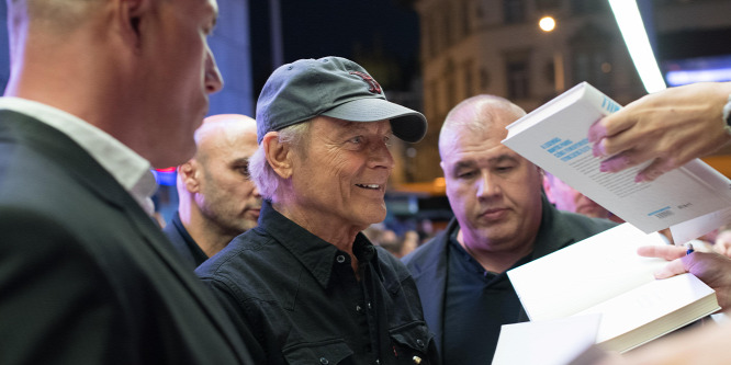 Kulisszatitkok Terence Hill budapesti látogatásáról